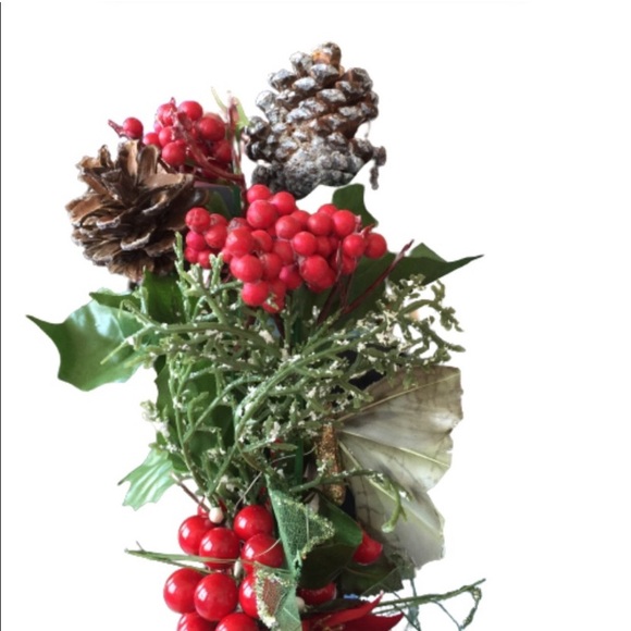 HAND CRAFTED Holiday Decor Faux Foliage Gold Butterfly and Pinecone Accent NEW - Picture 7 of 13